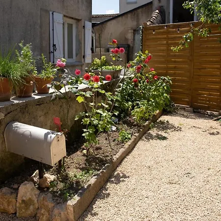 Holiday home The Pretty Bucolic House Poitiers